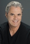 stunning United States man Mark from San Francisco US7086