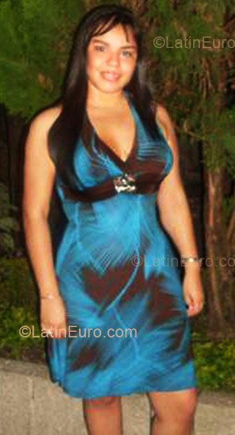 Date this athletic Colombia girl Erika from Bucaramanga CO4827