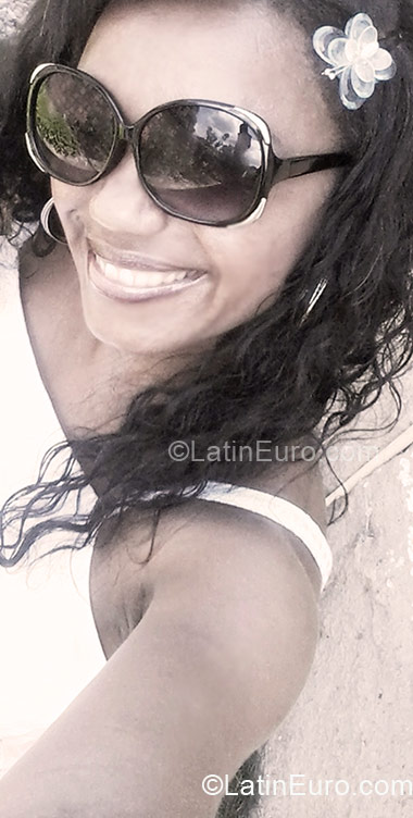 Date this delightful Brazil girl Maryah from Niteroi BR3491