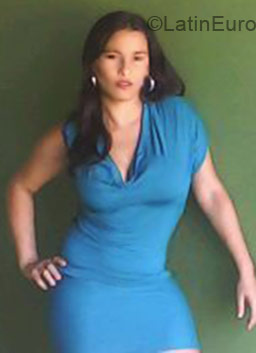 Date this charming Brazil girl Cleonice from Niquelandia BR4869
