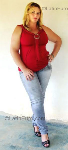 Date this exotic Brazil girl Lurdes from Carlinda BR3504