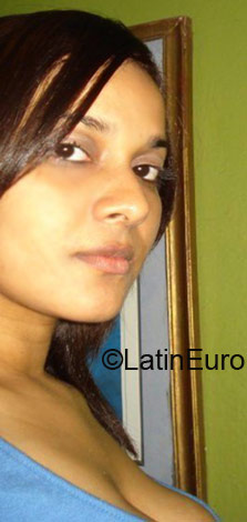 Date this funny Colombia girl Alemafece from Barranquilla CO4888