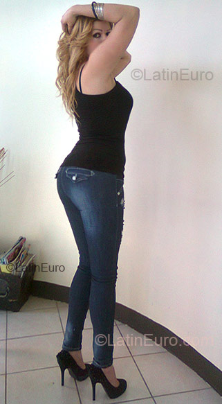 Date this lovely Mexico girl Yuridia from Tijuana MX197