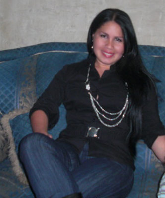 Date this happy Colombia girl Marsolaire from Bogota CO4983