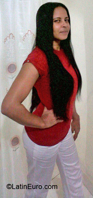 Date this athletic Dominican Republic girl Francis from San Cristobal DO5083