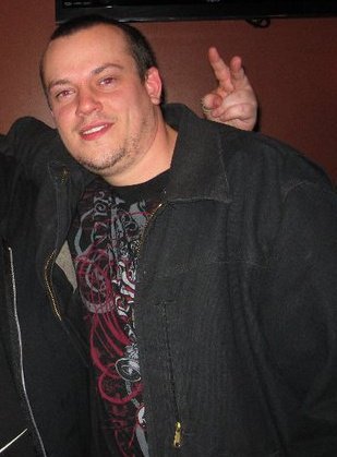 Date this young United States man Brian from Auburn US7408