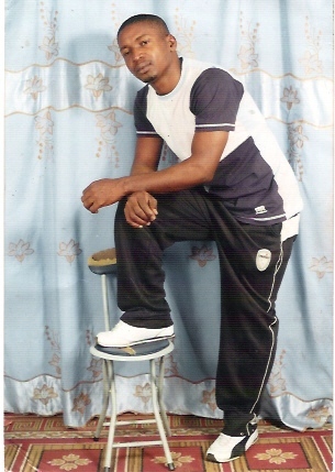 Date this sultry Cameroon man Juniorfostar from Douala CM93