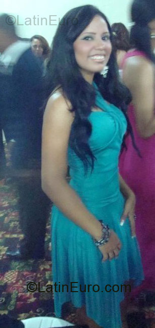 Date this gorgeous Dominican Republic girl Suleika altagra from Santo Domingo DO5114