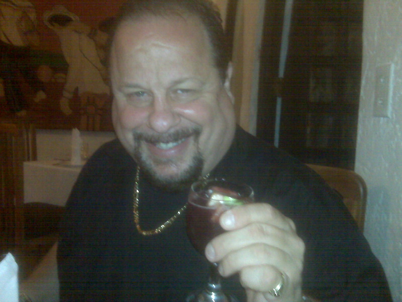 Date this hard body United States man Italiano from Long Beach US7453