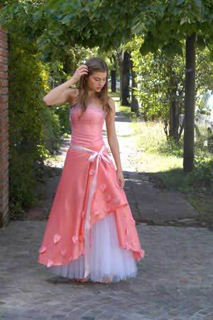 Date this foxy Dominican Republic girl Elena from Santiago DO5195