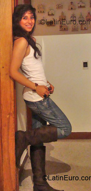 Date this foxy Colombia girl Mara Camila from Bogotá CO5169