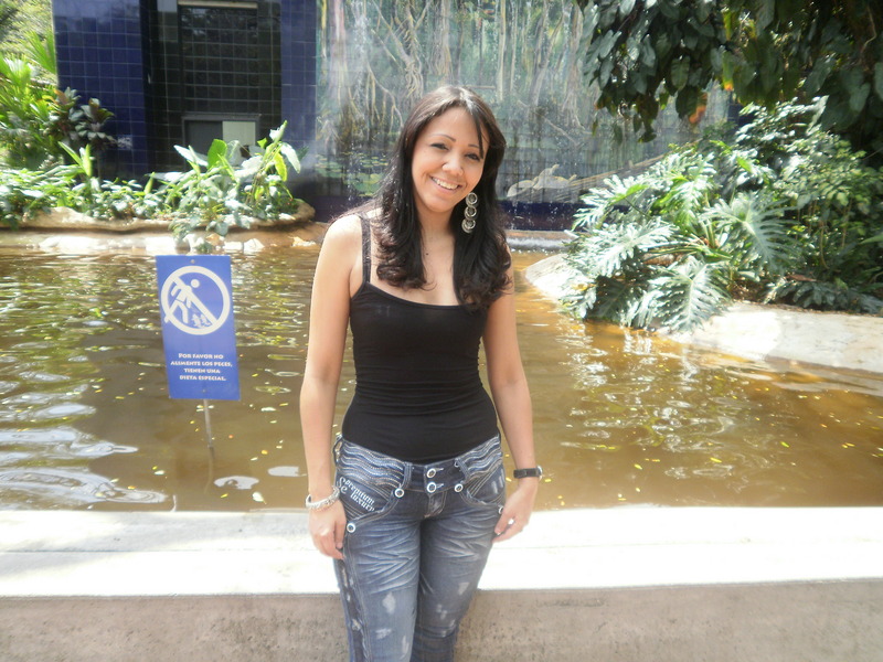 Date this young Colombia girl SANDRA from Cali CO5180