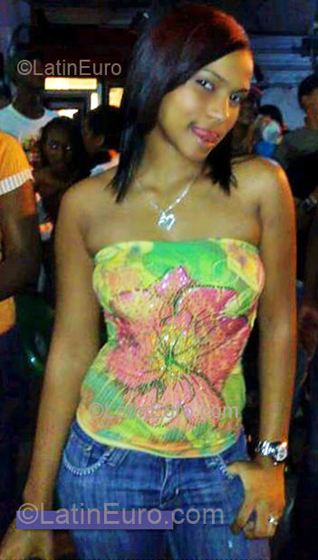 Date this beautiful Dominican Republic girl Andreina from Villa Juana DO5213