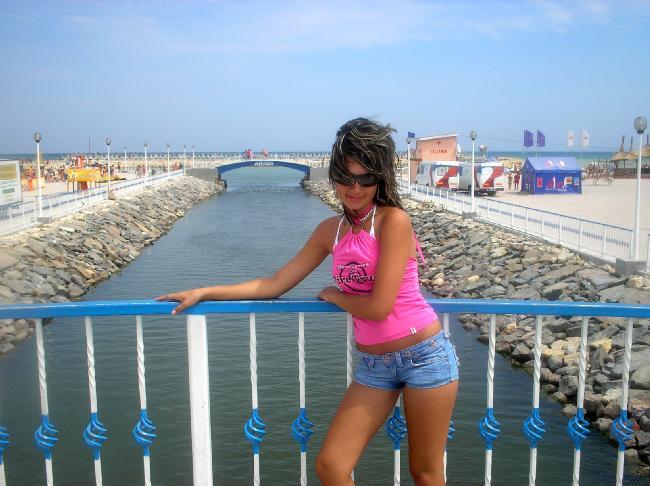 Date this stunning Colombia girl Lina from Villavicencio CO5183