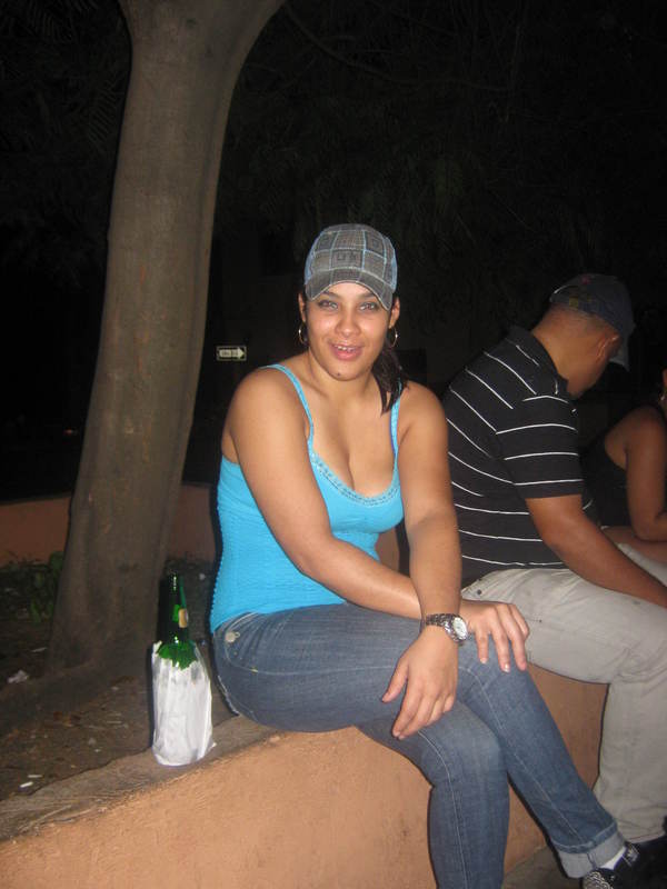 Date this lovely Dominican Republic girl Leslie from Santiago DO5223