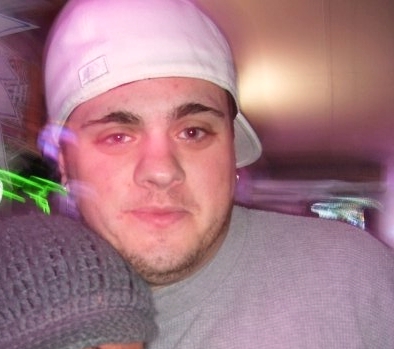 Date this hard body United States man 20sumtindude from Boston US7656