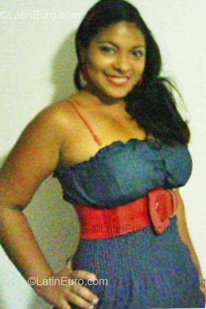 Date this hot Colombia girl Angie from Barranquilla CO6725