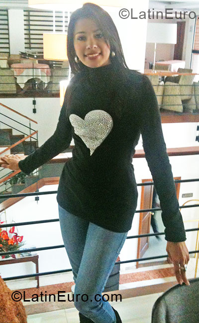 Date this beautiful Colombia girl Paola from Villavicencio CO7313
