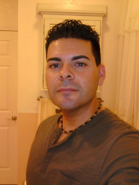 Date this lovely United States man Sandro from Miami US7752