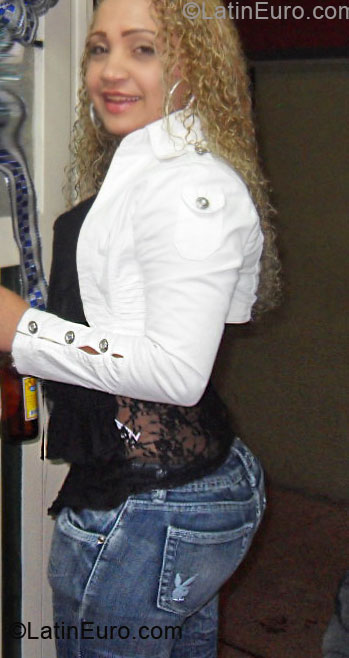 Date this hot Colombia girl Lidis from Bogota CO5276