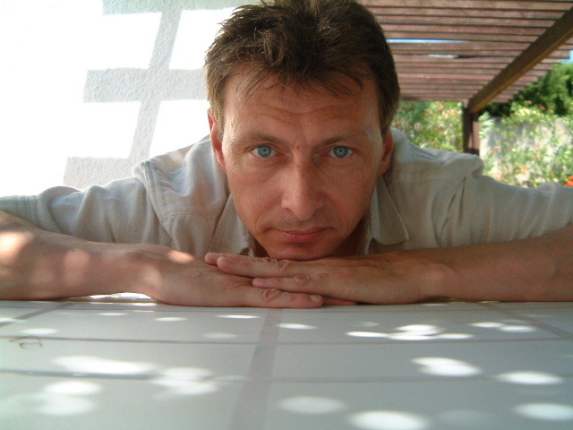 Date this sultry Belgium man Pierre65 from Brussels BE54