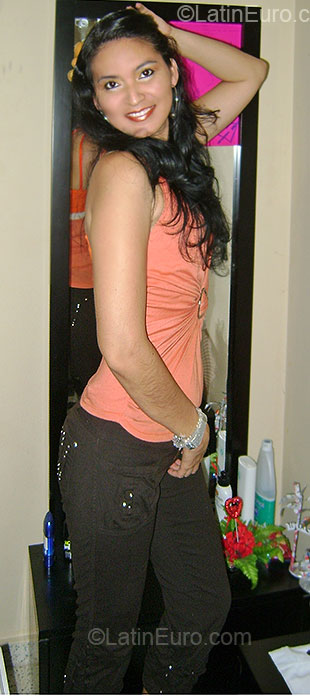 Date this voluptuous Colombia girl Rosana Del Carmen from Cartagena CO7622