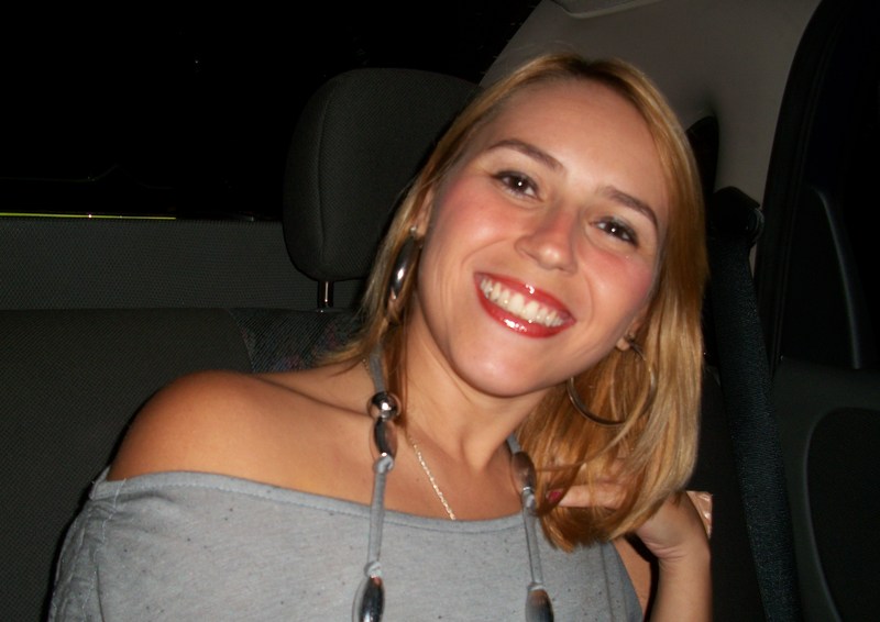 Date this hard body Brazil girl Nessa08 from Goiania BR3808