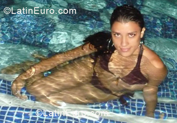 Date this foxy Colombia girl Erika from Acacias CO6620
