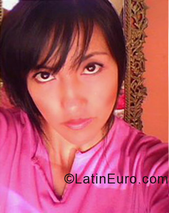 Date this happy Colombia girl Licor from Bogota CO5416