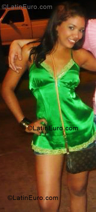 Date this good-looking Colombia girl Margarita from Cartagena CO7543