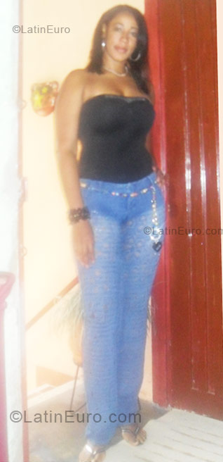 Date this tall Colombia girl Yalila from Cali CO5444