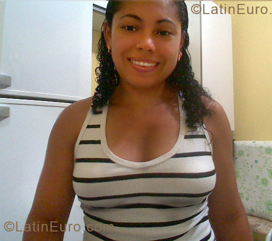 Date this lovely Brazil girl Adriana from Maraba BR3882
