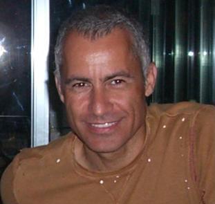Date this exotic United States man Roberto123 from Hawthorne US8039