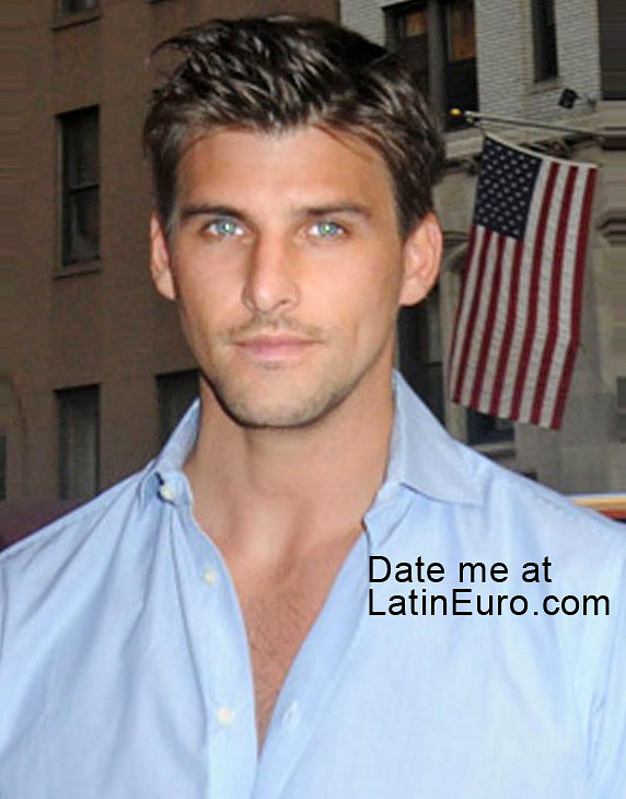 Date this hard body Germany man Aamrett from Frankfurt DE400