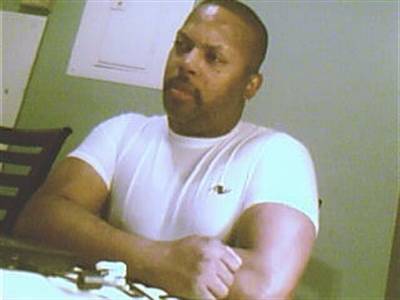 Date this funny United States man Unel from Little Rock US8129
