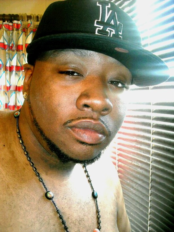 Date this attractive United States man Freakyezky773 from Chicago US8149