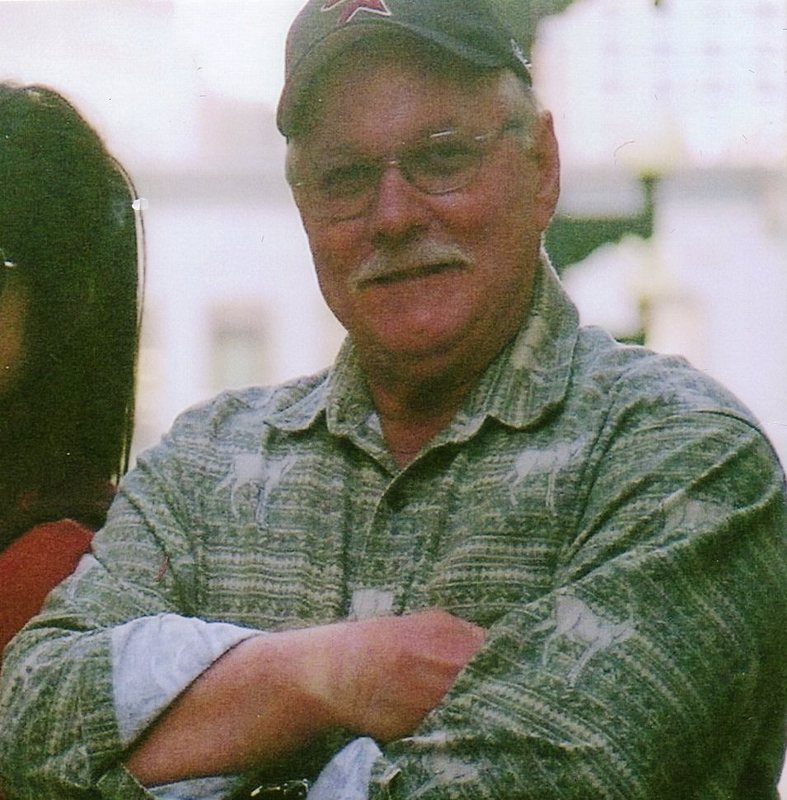 Date this passionate United States man Chuck from La Feria US8153