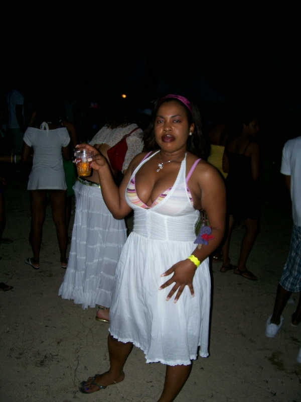 Date this charming United States girl Tannelle from Miami US8171