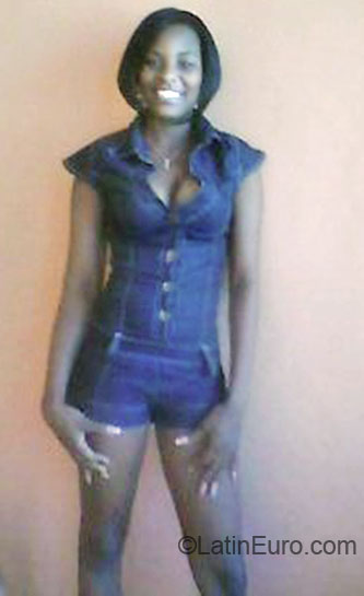 Date this pretty Dominican Republic girl Patricia batist from Santo Domingo DO5575