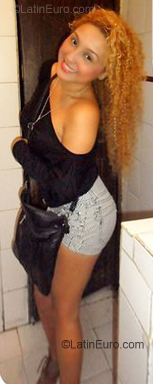 Date this charming Colombia girl Kathyuska milena from Barranquilla CO5592