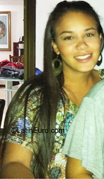 Date this tall Colombia girl Greicy from Cali CO5601