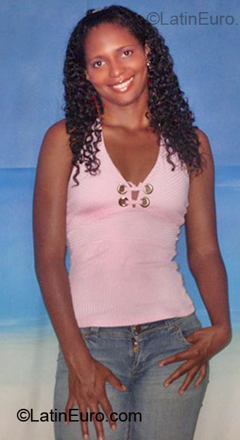Date this sensual Colombia girl Yolima from Bogota CO5605