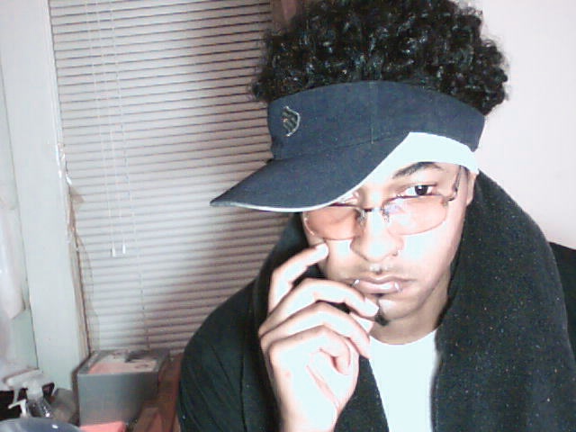 Date this nice looking United States man David from Richmond US8322