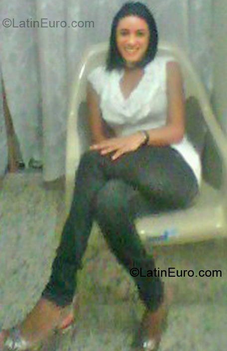 Date this good-looking Dominican Republic girl Ysabel from Santiago DO5639