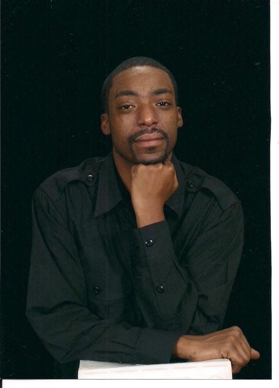 Date this young United States man Kenny from Tampa US8407