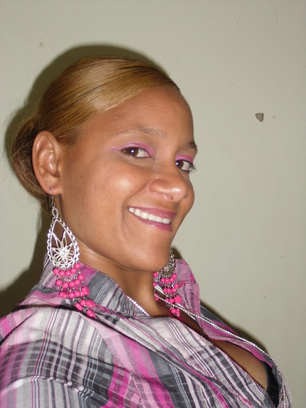 Date this passionate Dominican Republic girl Sheila from puerto plata DO5756
