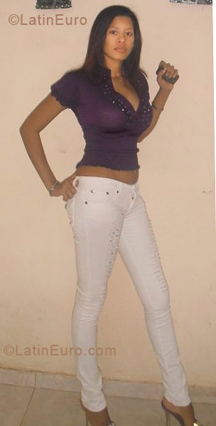 Date this young Dominican Republic girl Indhira from santo domingo DO5782