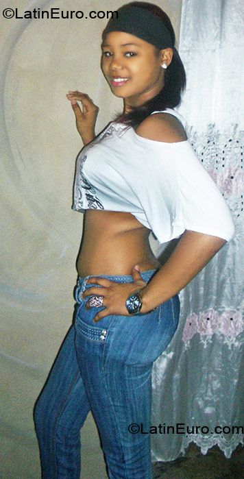 Date this young Dominican Republic girl Tathiana from Santo Domingo DO6920