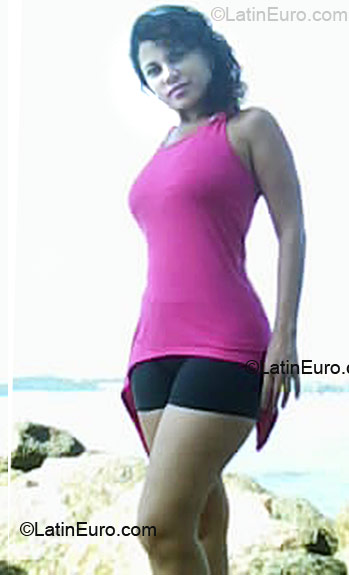 Date this lovely Colombia girl Caterin from Barranquilla CO5885