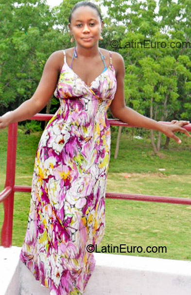 Date this stunning Dominican Republic girl Maria Luisa from La Romana DO6028